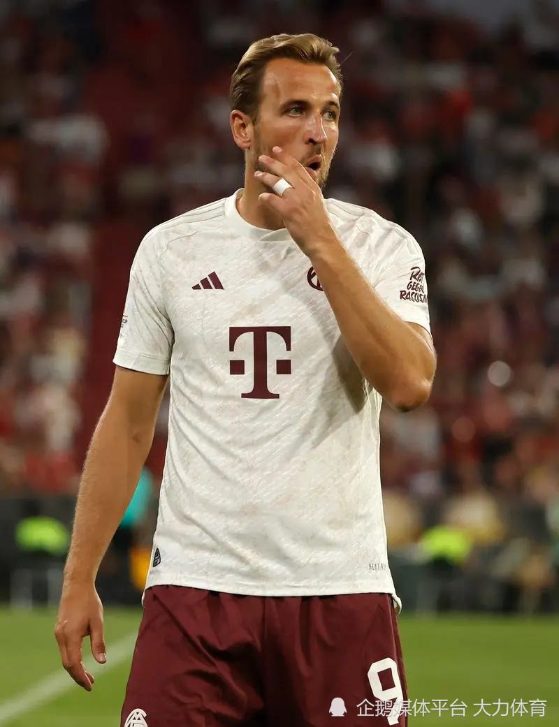 充满自信的 充满自信的