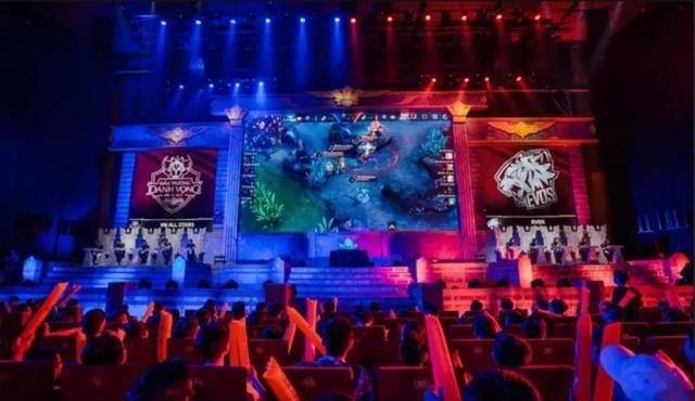 他希望通过 他希望通过